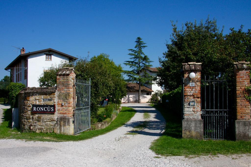 Casa Griunit Villa Capriva del Friuli Eksteriør bilde
